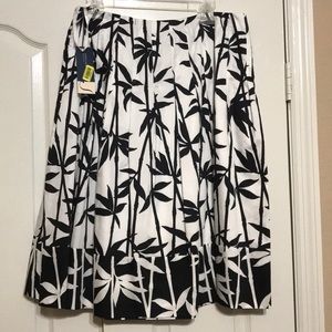 Jones New York signature skirt